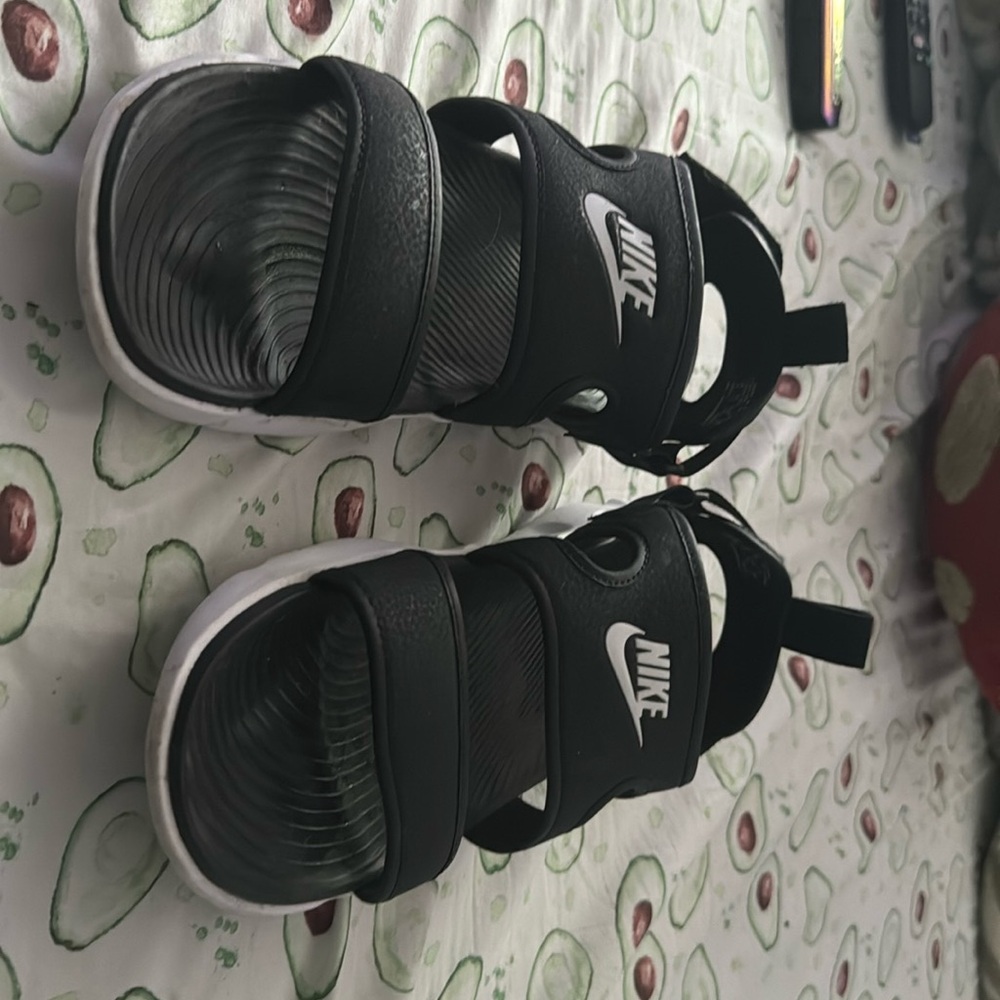 nike sandals